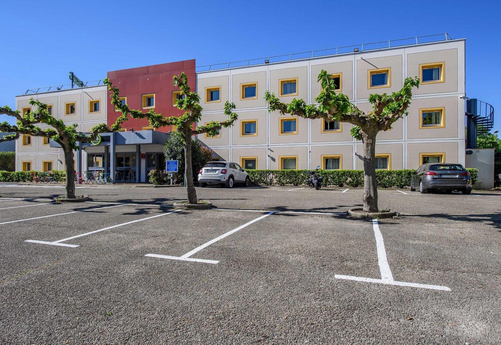 Hotel Nimes 2*