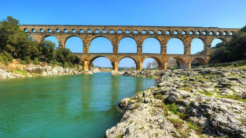 Nimes